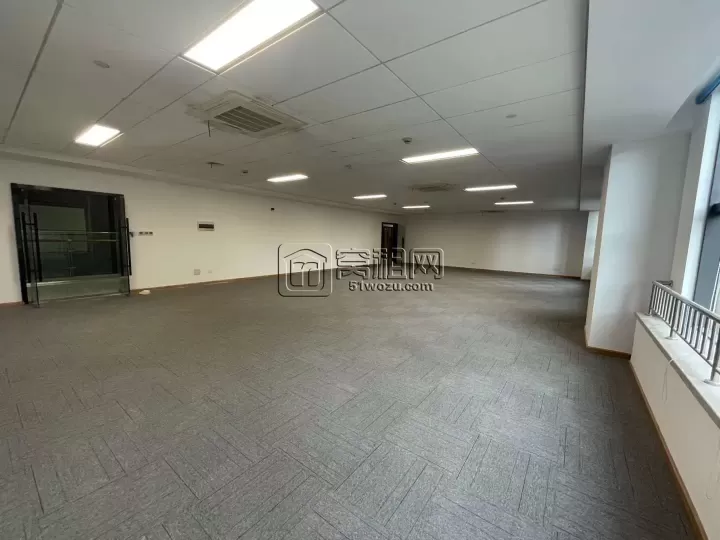 新材料306平带全套家具出租