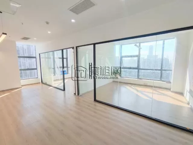 鄞州万达和邦大厦附近汇华大厦238平，东南双面采光 ​4隔间+1储藏间