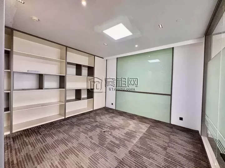 宁波和荣大厦朝南朝南电梯口243㎡，户型方正，干净敞亮
