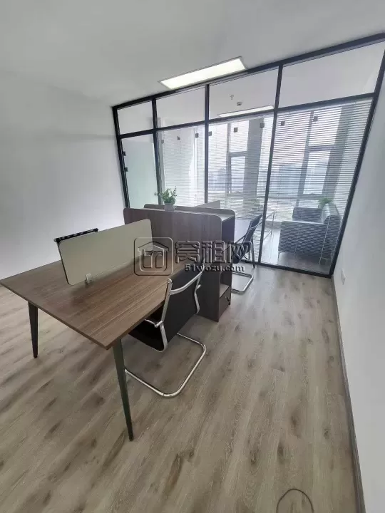 鄞州亚洲之窗附近新洲银座高楼层落地窗，朝南68平精装修带家具，看鄞州公园，2800元/月