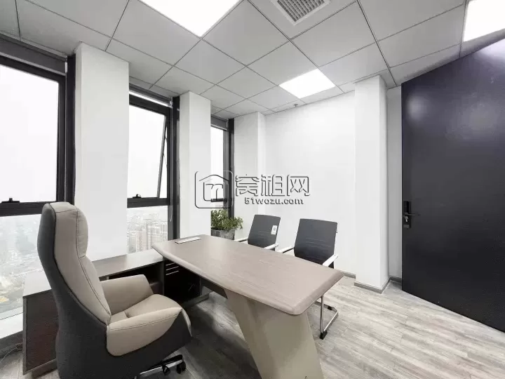 印象城商圈，嘉鄞大厦最新房源，62平方，朝东，配全套家具和隔断，房租3200元/月