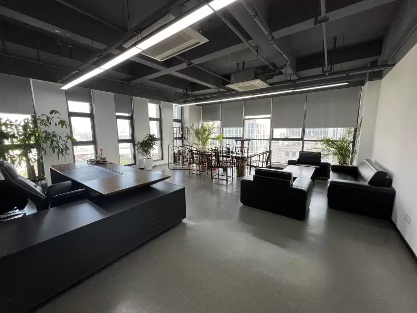 宁波江北门户商务区恒凯大厦684平方 精装修 带全套家具 43万/年 