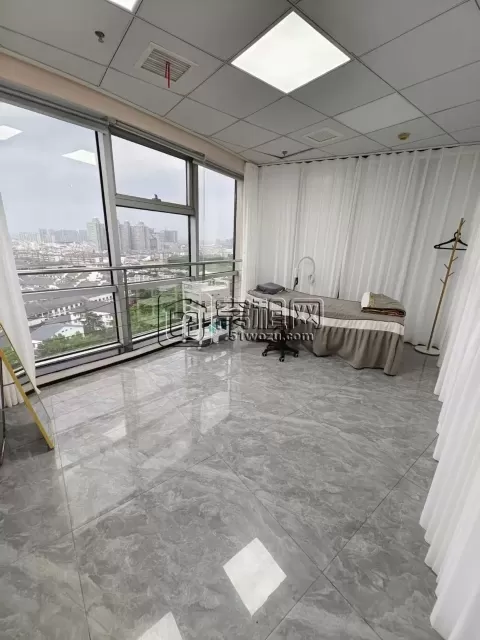宁波恒隆中心大厦245平 出租  13500每月