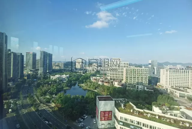 宁波江北亿天中心228/平朝双面采光大落地窗