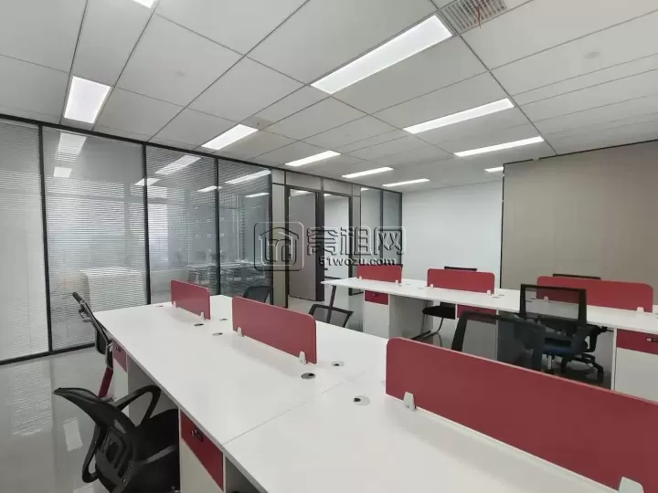 微软大厦出租带形象墙全套家具出租，地铁口，交通便利，配套齐全，停车方便优惠多多