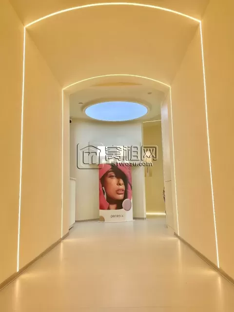 鄞州区环宇城隔壁南苑商务大厦出租178平米美肤中心，带家具有水源，24小时独立空调