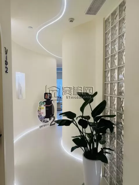 鄞州区环宇城隔壁南苑商务大厦出租178平米美肤中心，带家具有水源，24小时独立空调