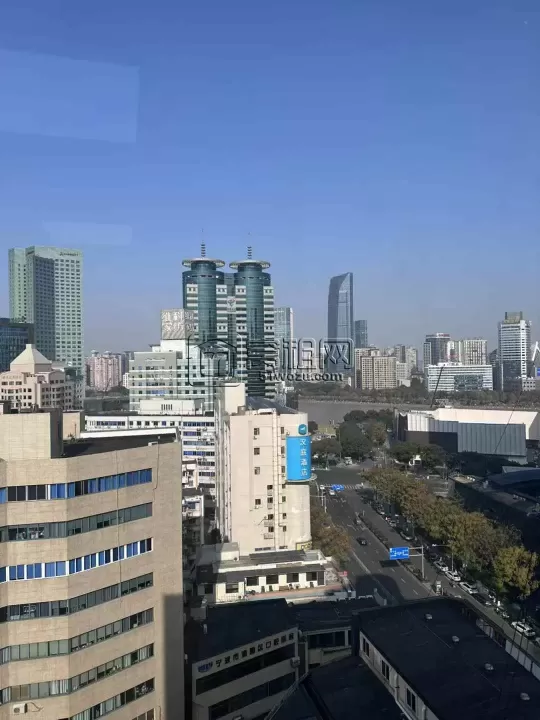 宁波海曙区中山大厦72平带家具两隔间出租