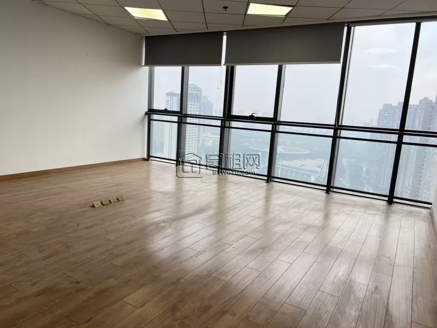 南部商务区卓悦大厦对面金东大厦754.88平朝南精装修办公室出租，14个隔间优质办公空间