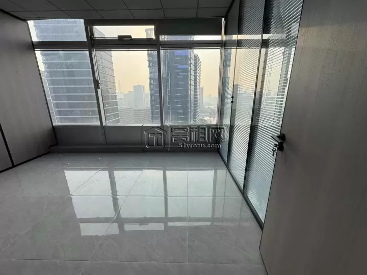 浙大科技园隔壁微软大厦156平米办公室3个隔间 可配家具 精装出租
