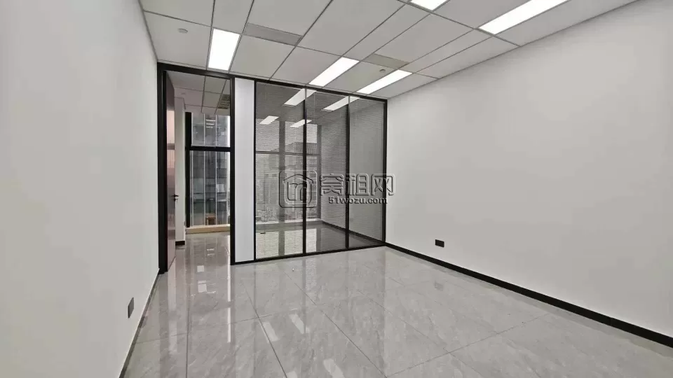 南部商务区三期嘉美大厦 稀缺 65 平精装修小面积，可配家具