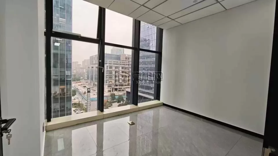 南部商务区三期嘉美大厦 稀缺 65 平精装修小面积，可配家具