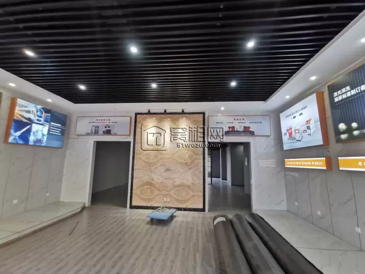 宁波飞机场附近富港电商城一楼295平    可做展厅，仓储一体化办公
