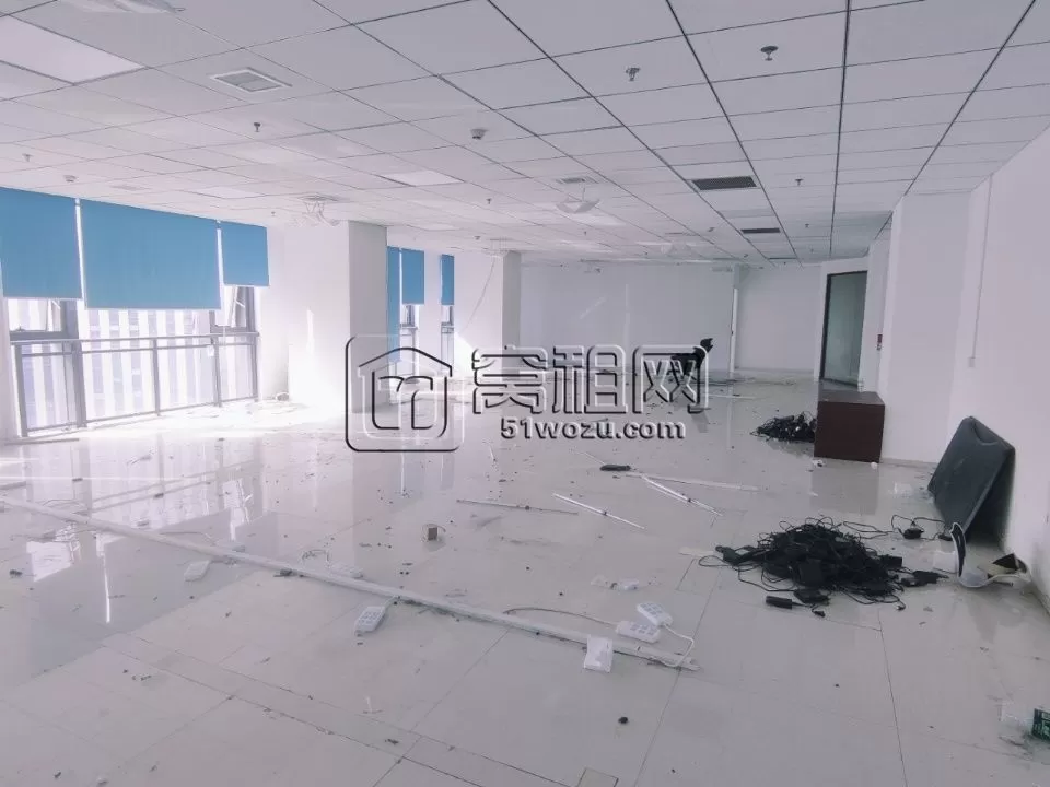  宁波金东大厦7楼出租539.91平方，东南朝向，可打通