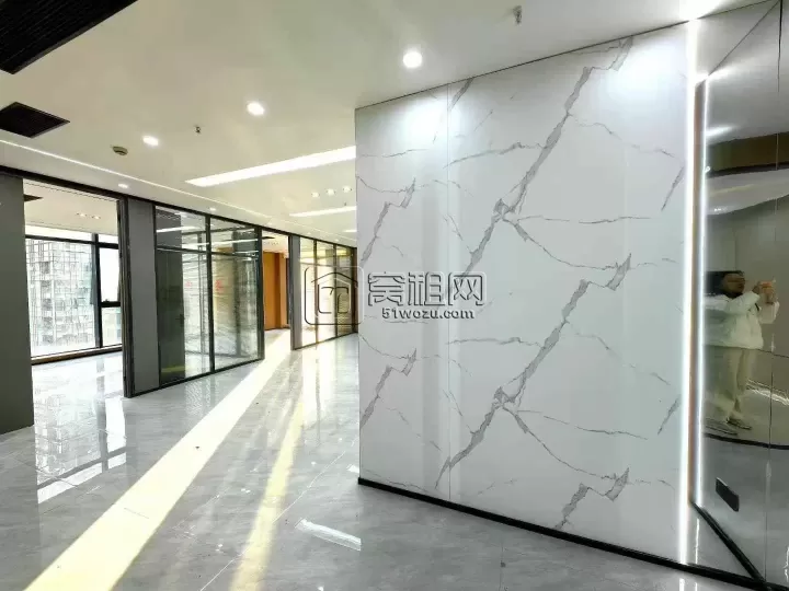 宁波市南部商务区甬邦大厦西南角，采光好全新装修195平出租