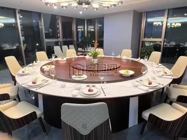 高新区凌云大厦650平会所➕办公，精装修，带全套家具，无转让费