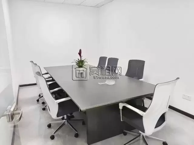 高新区凌云大厦650平会所➕办公，精装修，带全套家具，无转让费