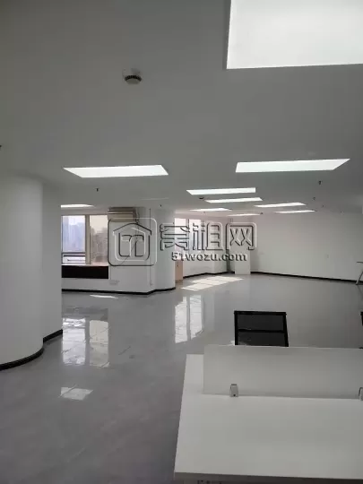 宁波市中心黄金地段中农信大厦电梯口288平8800元每月