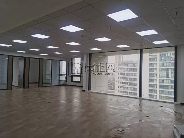 宁波鄞州天润商座350平 5个隔间  西南朝向 电梯口 