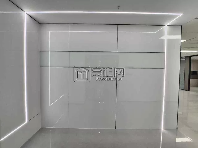 慧和大厦全新装修了195平3隔间带家具，10000元/月