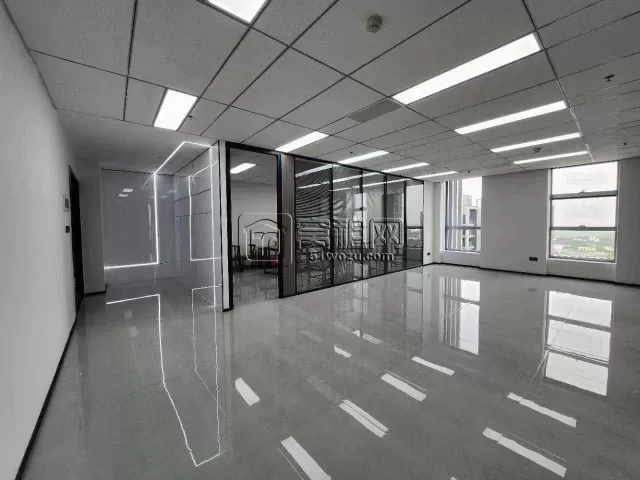 慧和大厦全新装修了195平3隔间带家具，10000元/月