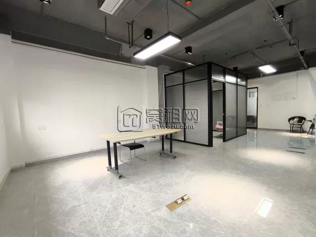 鼓楼132创意园区办公面积85平朝南形象墙一隔间工业风出租