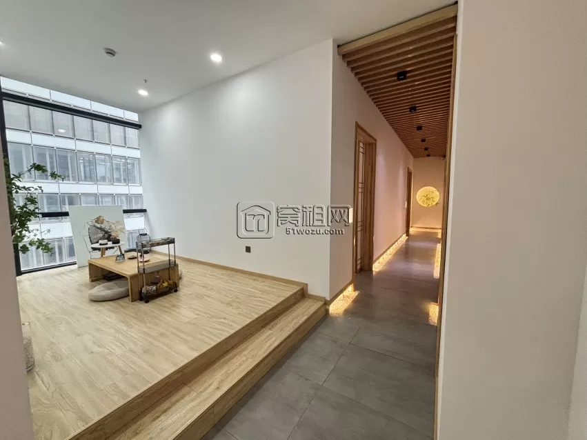 宁波南部商务区CBD大海大厦240平朝西，有上下水办公楼出租
