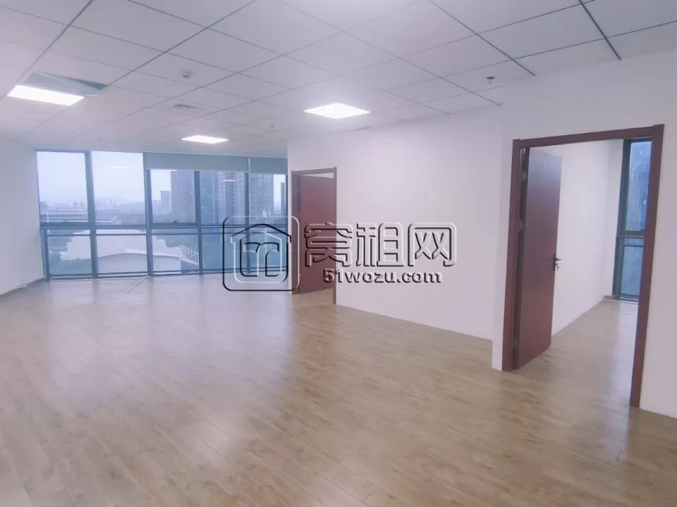 宁波南部商务区金东大厦154.5平方，东南朝向，精装3个隔间