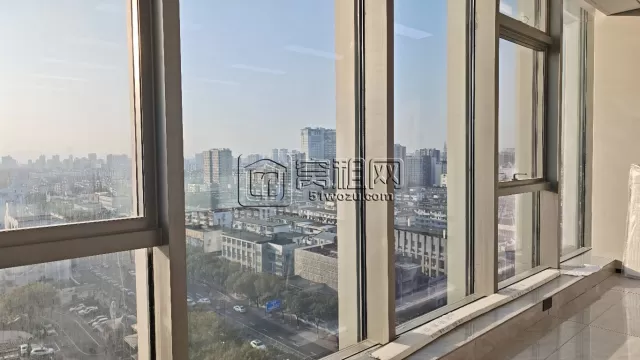 宁波妇儿医院隔壁星悦中心大厦190平米出租 朝西，正电梯口可以定制隔间