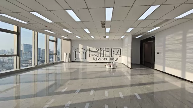 宁波妇儿医院隔壁星悦中心大厦190平米出租 朝西，正电梯口可以定制隔间