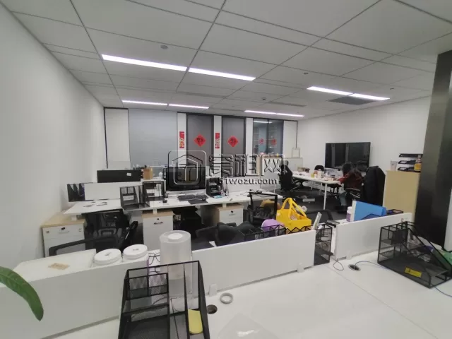 东部新城宁兴国贸大厦A座170平空调时间 24小时独立控制出租精装修