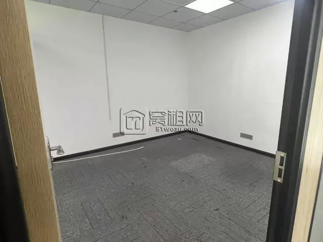 布利杰大厦隔壁红巨大厦120平，朝鄞州公园，形象墙+2隔间，特价出租，5200元每月