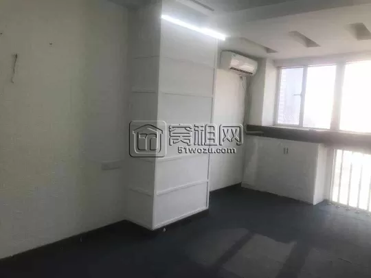 天一鼓楼地铁口（世纪广场）39平带卫生间小户型招租