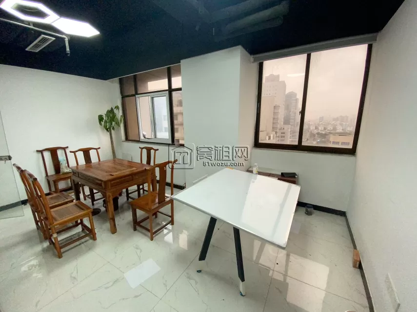 宁波天一豪景马路对面平安大厦70平  带1隔间办公室出租 全套家具租金3000元一个月