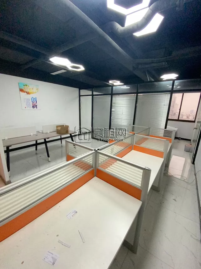 宁波天一豪景马路对面平安大厦70平  带1隔间办公室出租 全套家具租金3000元一个月