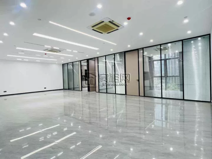 南部商务区，地铁口莲花楼 宁波商会大厦280平落地窗 全新精装，三个隔间可配家具