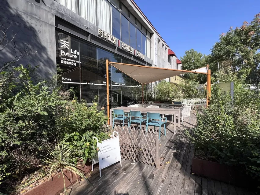 集盒广场沿街店铺招租面积183平方 另带超大外摆