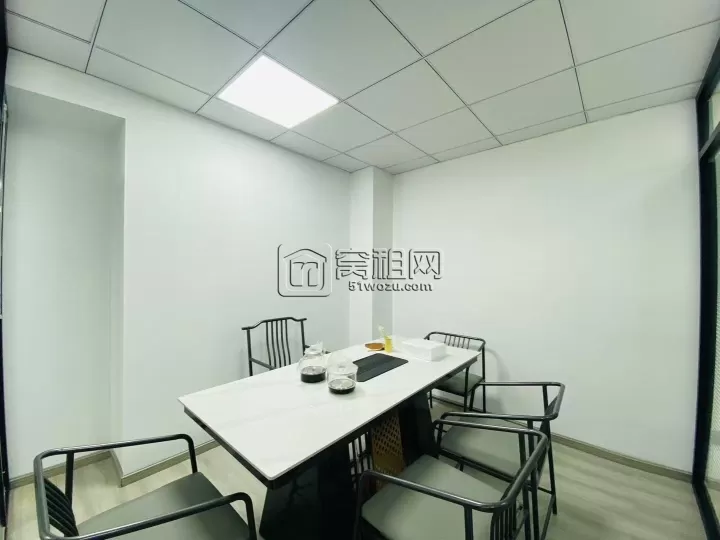 宁波柳丁立交桥西92平方凯越大厦办公室出租3500元一个月