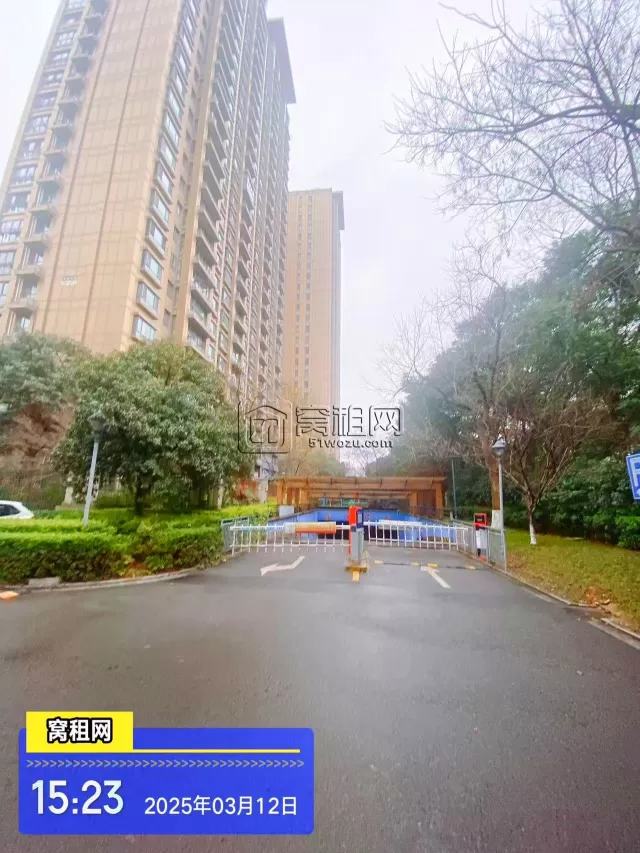 华众控股大厦停车包月费用多少？