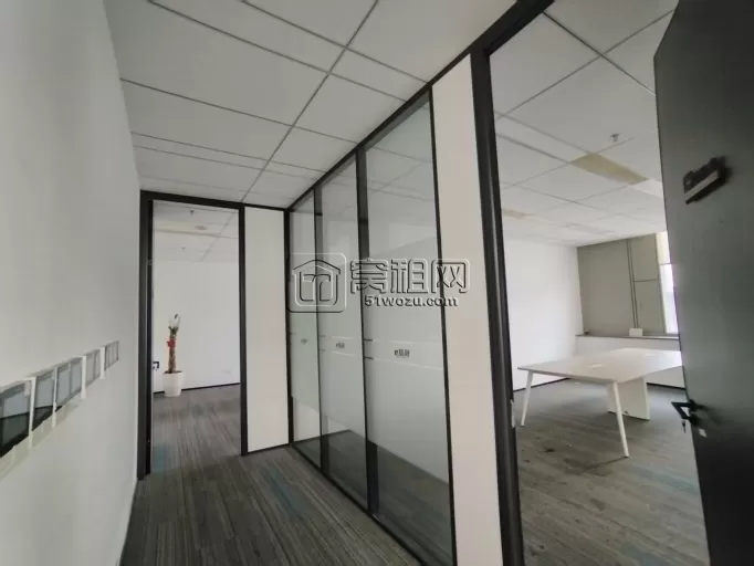 宁波东部新城亿浩钿数字产业园748平精装修办公室招租24小时独立控制