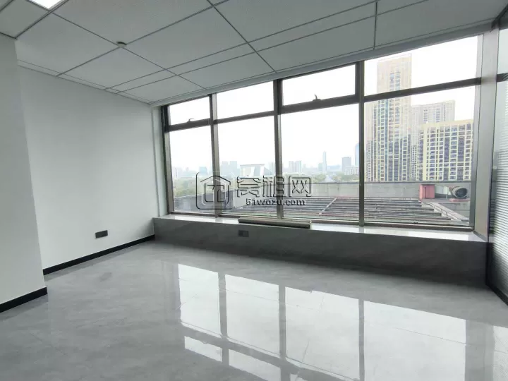 出租南部商务区3号线地铁站附近红巨大厦，170平1.28元单价，双隔间