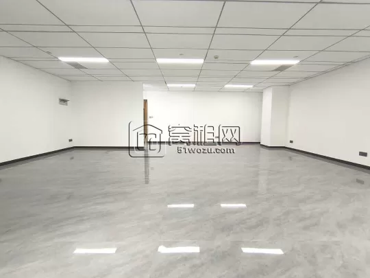 出租南部商务区3号线地铁站附近红巨大厦，170平1.28元单价，双隔间