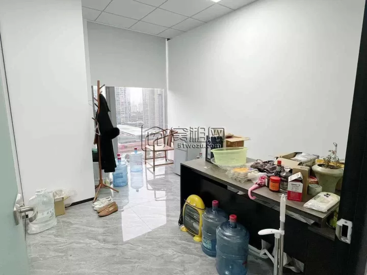 高新宝龙对面浙商大厦199平精装修办公室出租地理位置好 交通便利