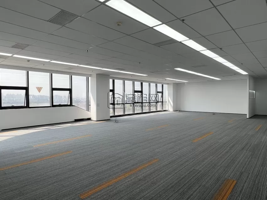 镇海写字楼宁波甬江科创协同创新中心271平办公室招租中，全新装修