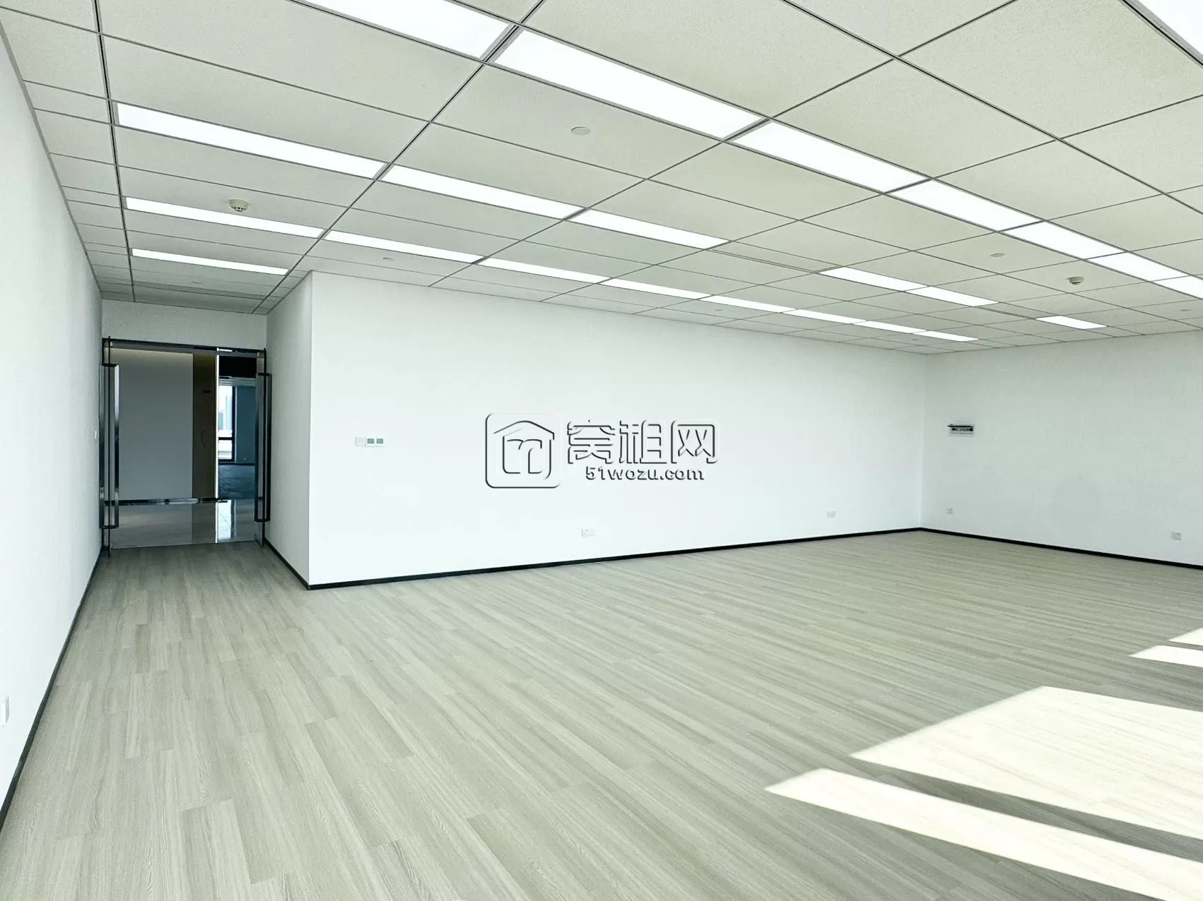 鄞州3号线姜山地铁口附近写字楼出租恒凯山河大厦155平方米6836元/月出租