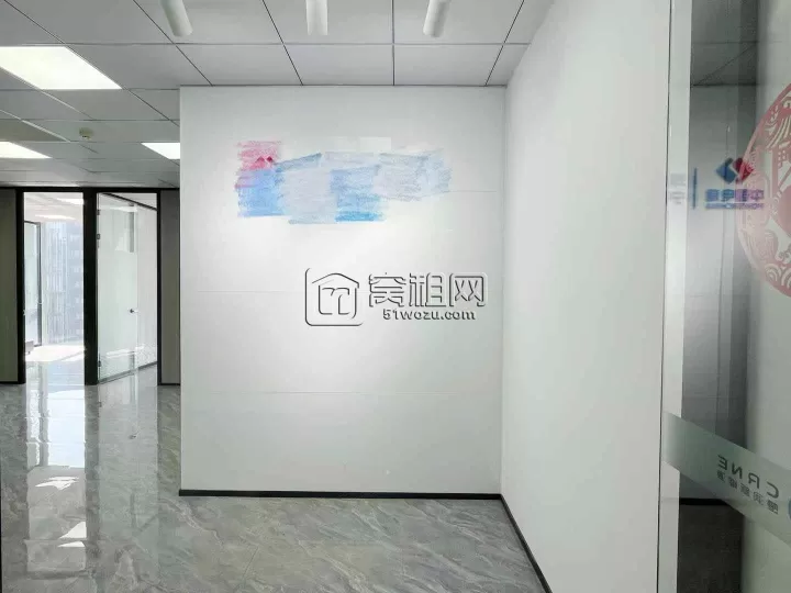 宁波吉来大厦  199平 单价2.1元一平米一天出租， 形象墙+4个玻璃隔间  随时看房，随时入驻