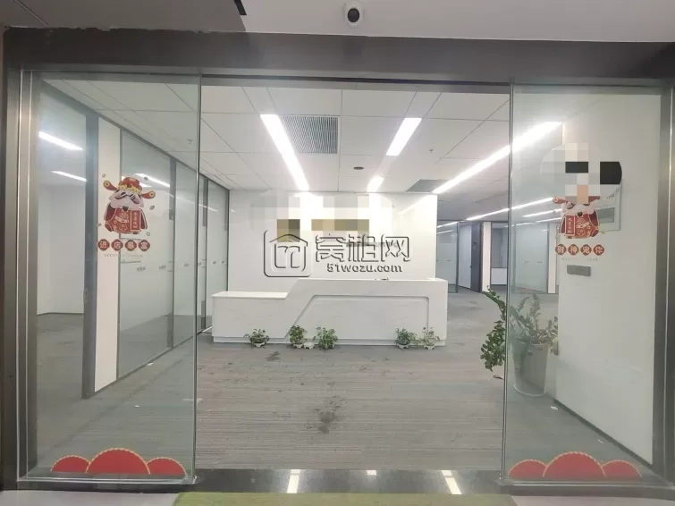 东部新城电梯口748平，格局可以改价格好谈