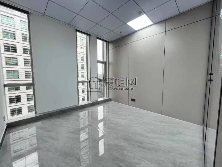 南部商务区侨商大厦东北199平特价出租8800月租，精装修带形象墙。24小时中央空调