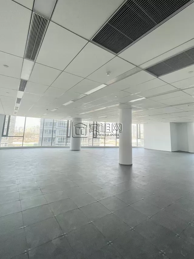 东部新城东品大厦3223.86平米办公室整层出租