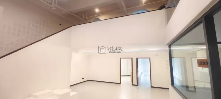 鄞州区滨江商业广场精装商铺250平出租租金13万/年（含税）